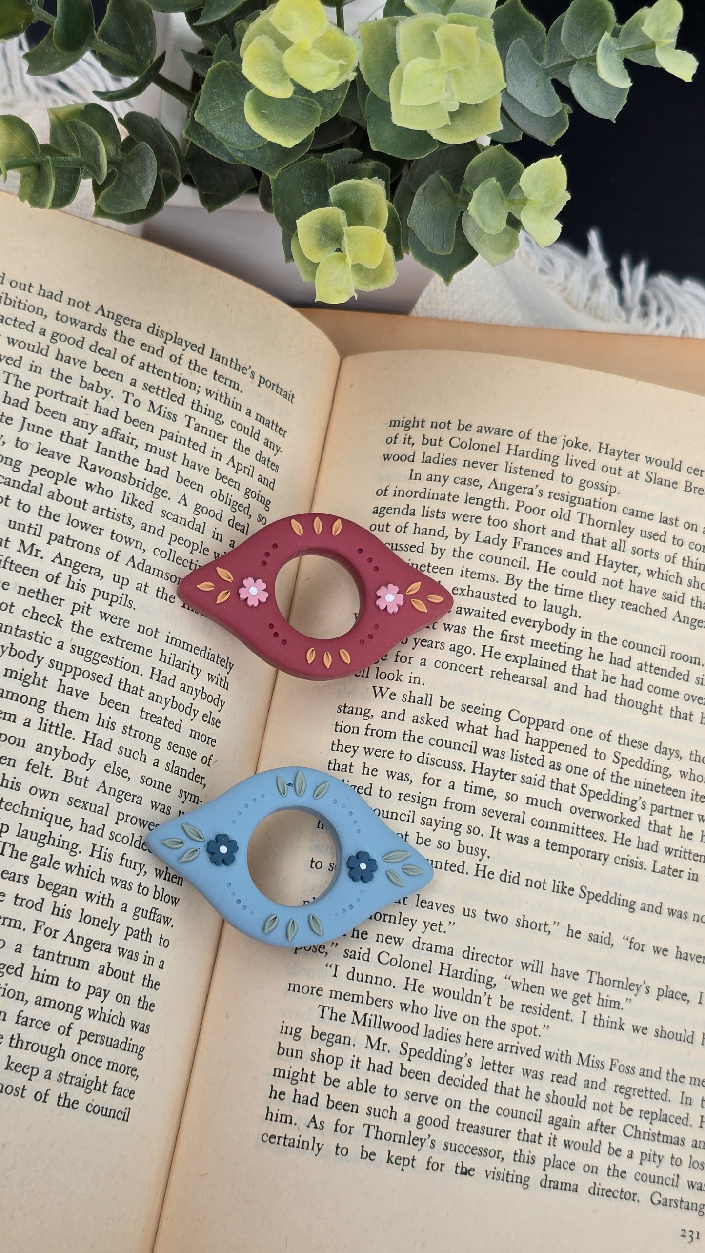 Floral Page Holder