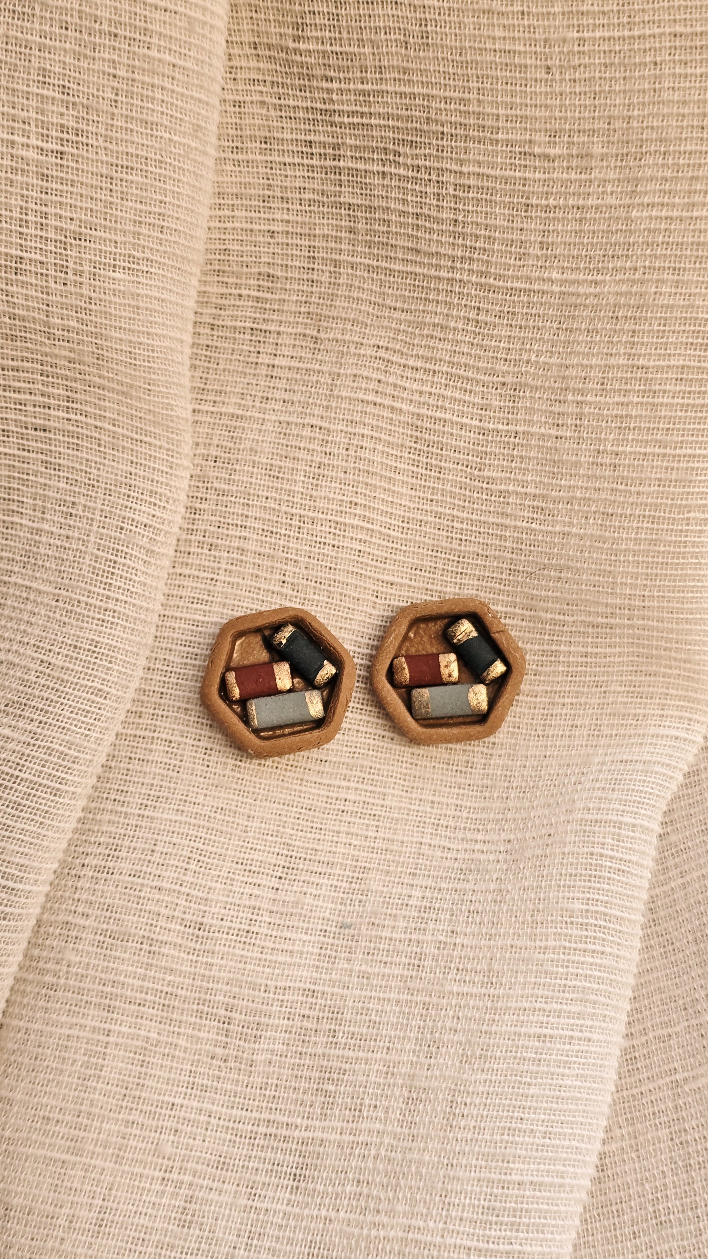 Bookshelf Studs