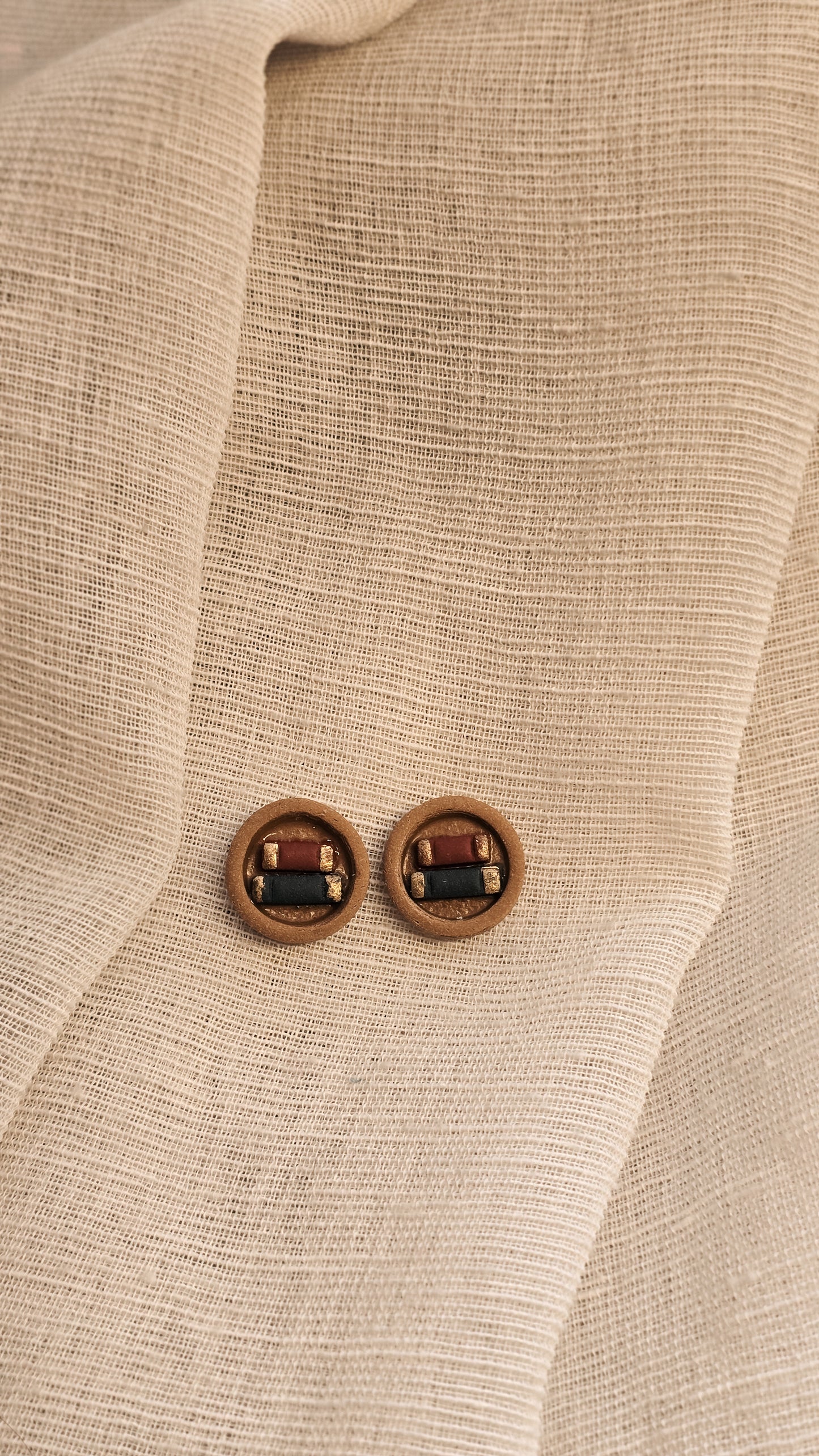 Bookshelf Studs